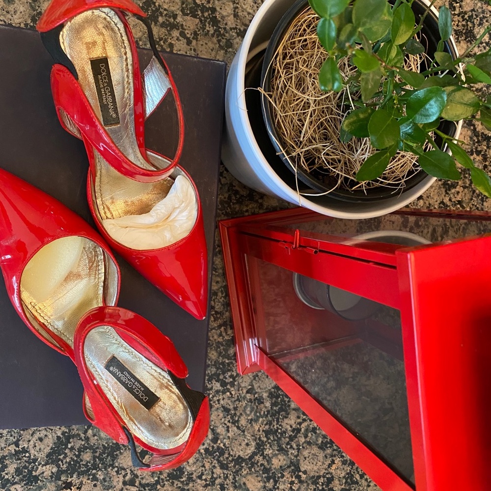Shoes - Picture 2 of 3